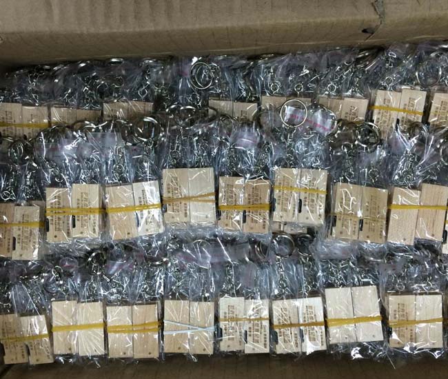 木頭旋轉U盤，由深圳U盤廠家制作