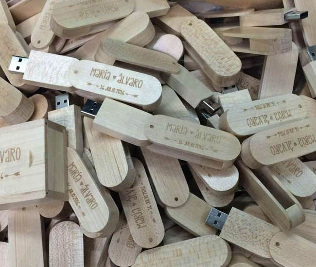 公司廣告禮品U盤，展會(huì)贈(zèng)品U盤